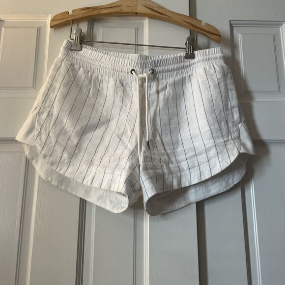 Athleta Pants - Athleta White Pinstripe Linen Beachside Bali Shorts Size 8